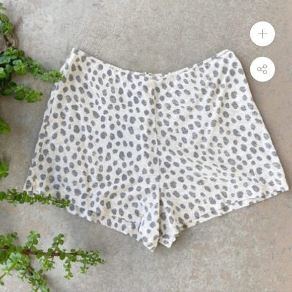 Equipment Femme Lewis Shorts Silk High Rise Animal Print Neutral Boho Preppy L - Picture 6 of 9